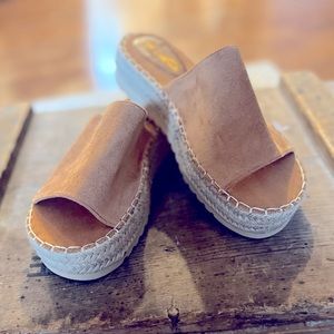 NEW Mata Espadrille Brown Suede Platforms Sz 9